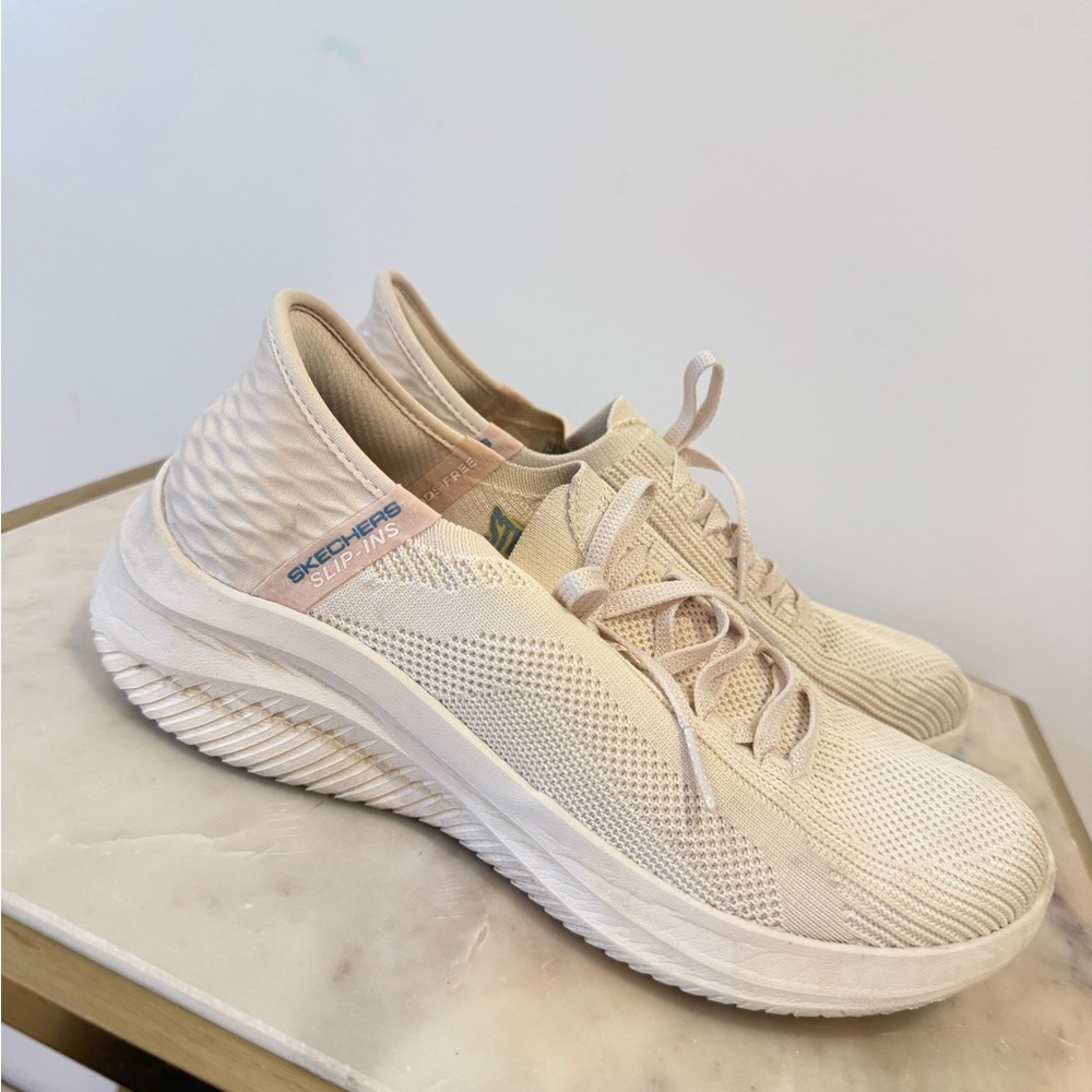 Skechers Women's Beige Slip-On Sneakers Size 7.5